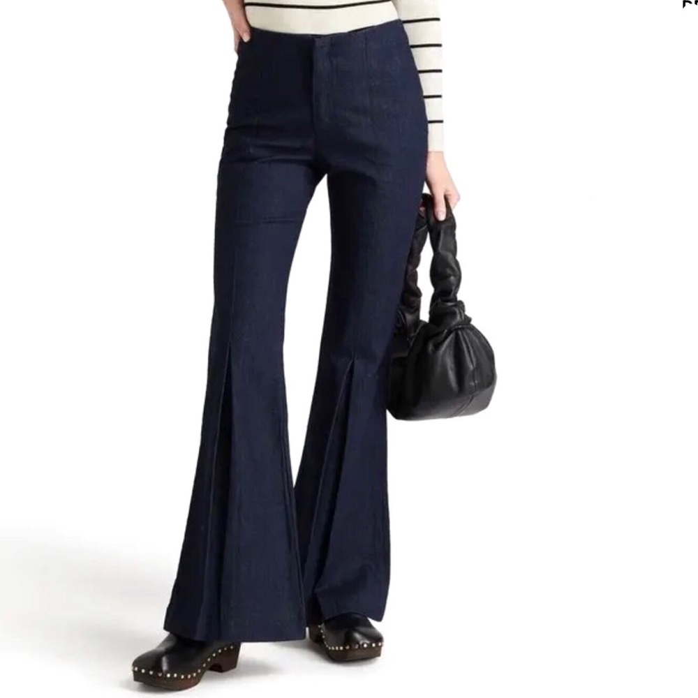 FRAME High Rise Pleated Flared Jeans Dark Wash Size 25